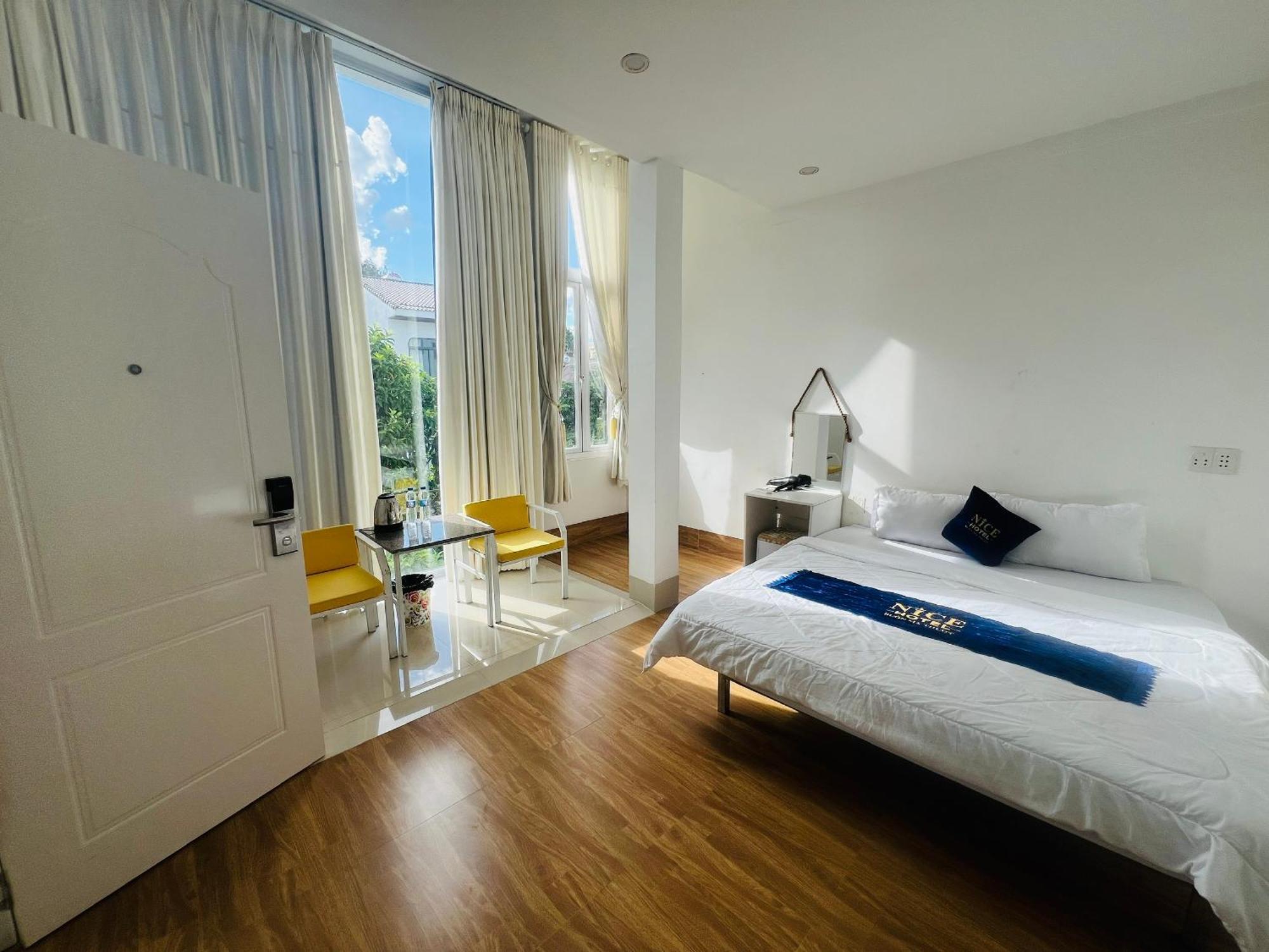 Nice Hotel บวนมาถวต ภายนอก รูปภาพ