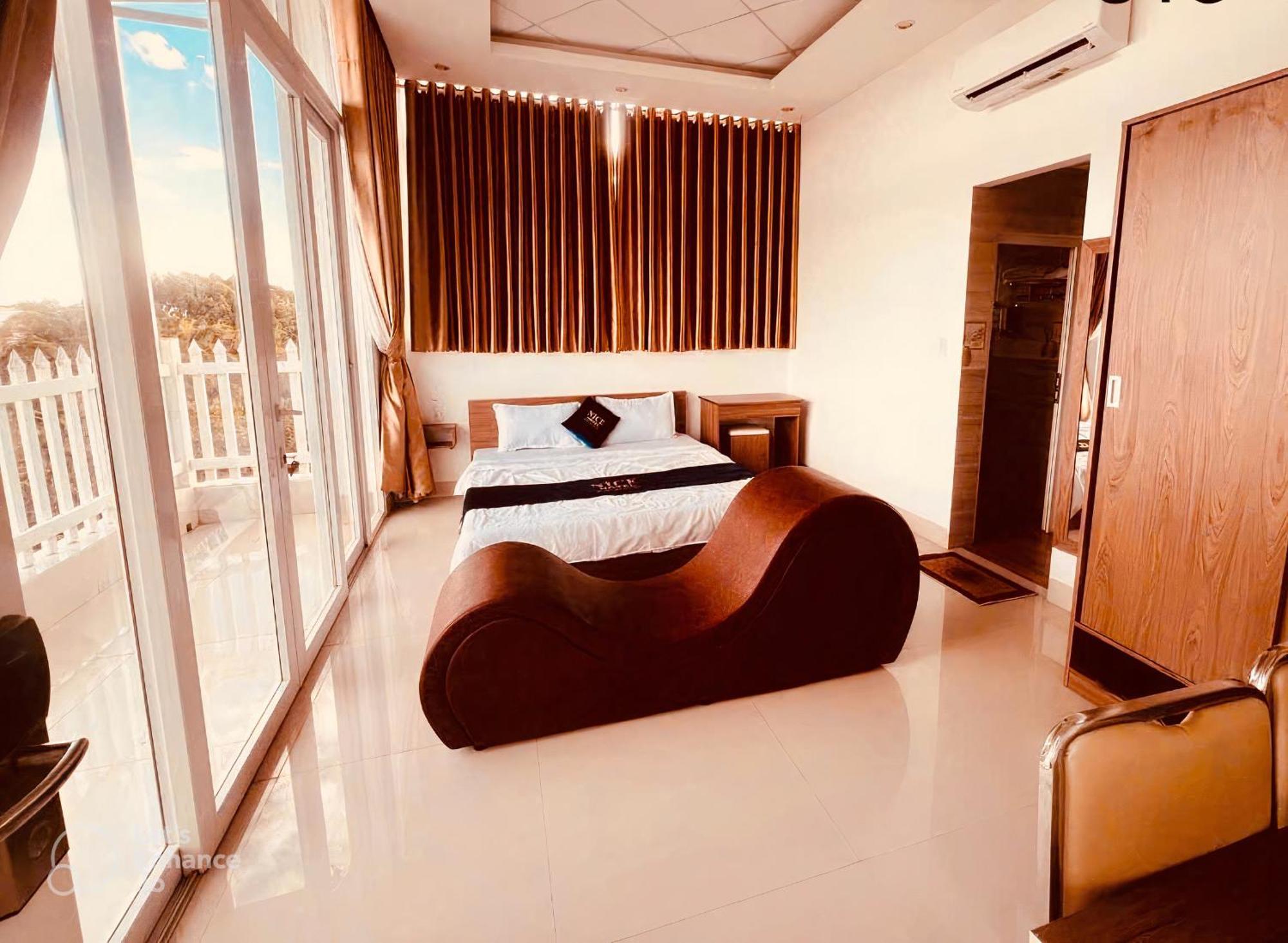 Nice Hotel บวนมาถวต ภายนอก รูปภาพ